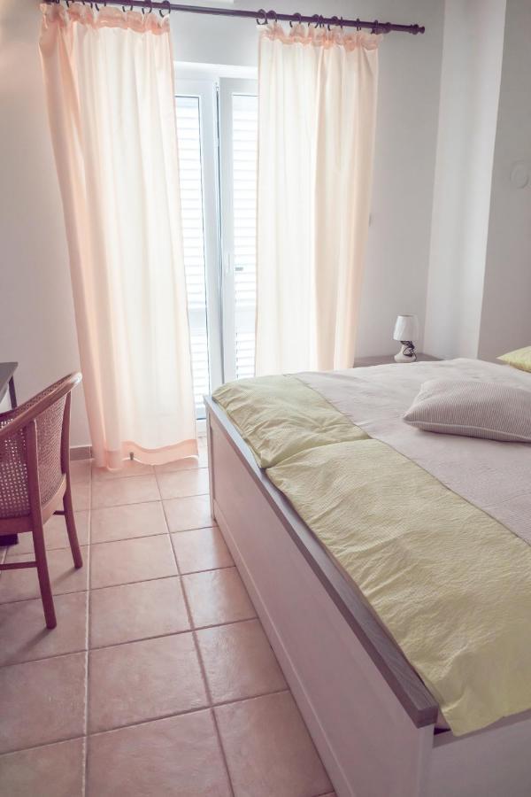 Apartment-Rooms Preka Palit Exterior foto
