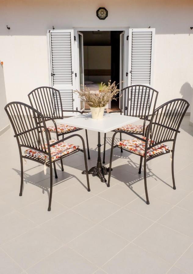 Apartment-Rooms Preka Palit Exterior foto