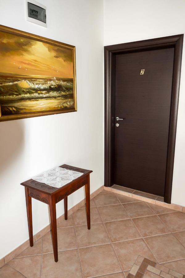 Apartment-Rooms Preka Palit Exterior foto