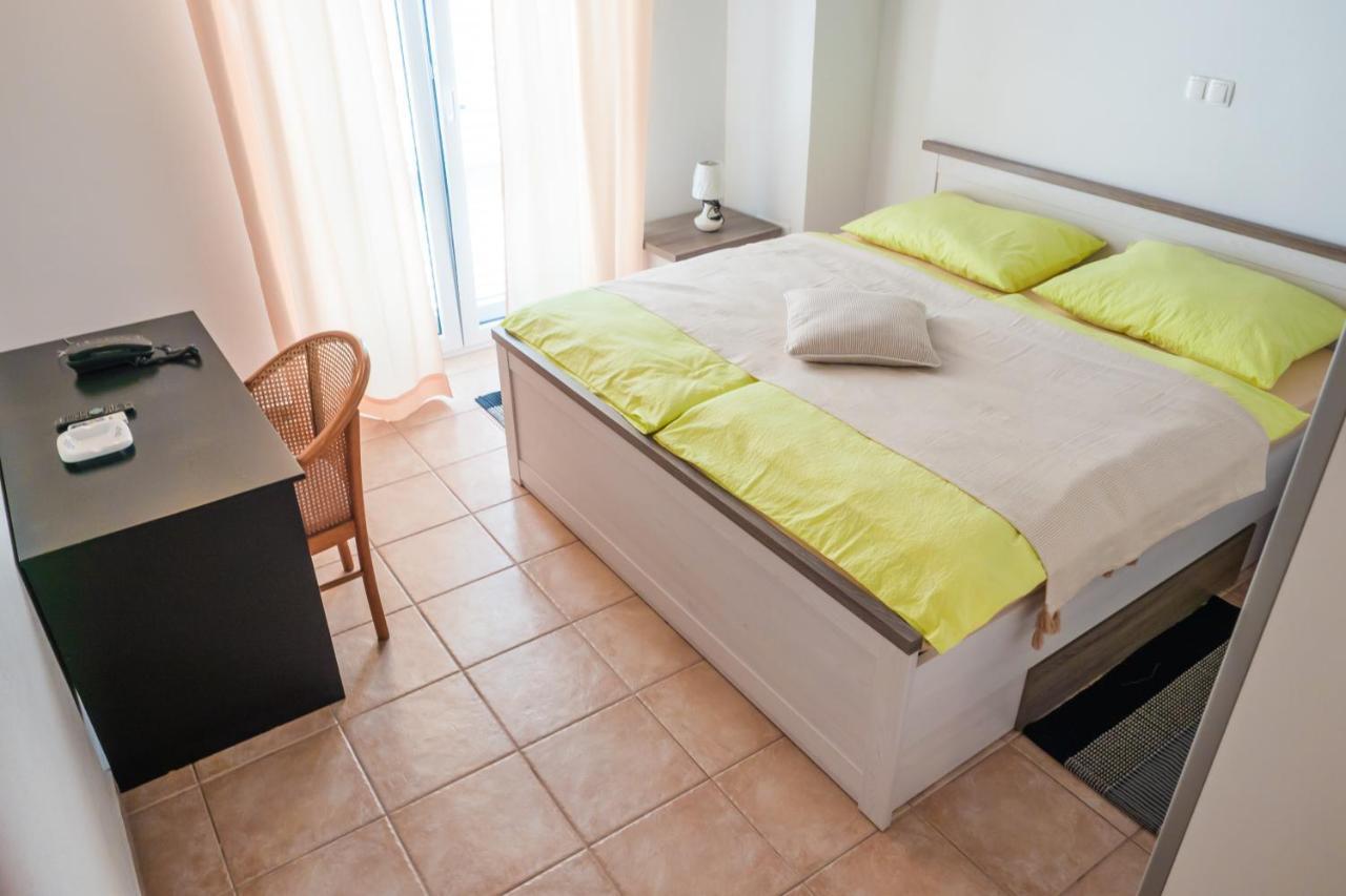 Apartment-Rooms Preka Palit Exterior foto