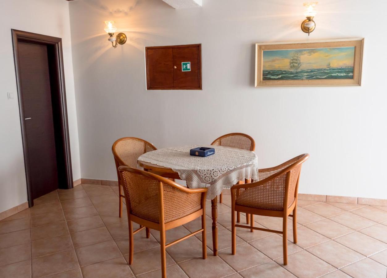 Apartment-Rooms Preka Palit Exterior foto