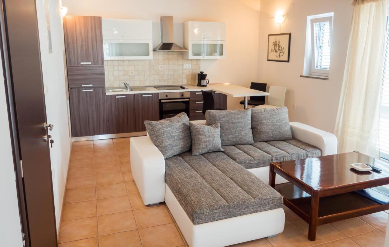 Apartment-Rooms Preka Palit Exterior foto